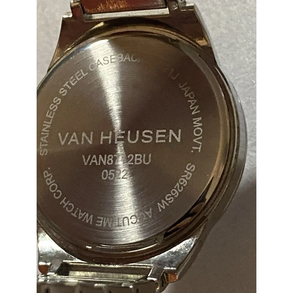 Van Heusen Silver Tone Men’s Chronograph 3 Sub-dials Watch VAN8712BU Japan Movt
